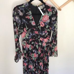 ASOS maternity pleated floral maxi dress Size 2